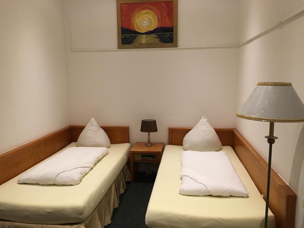 Hotel-pension Adamshof 2* Berlim